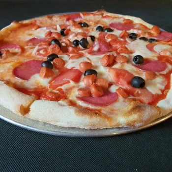 Pizza Individual Lucana