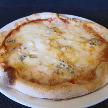 Pizza Familiar 4 formaggio