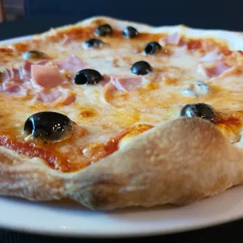 Pizza Familiar Romagnola